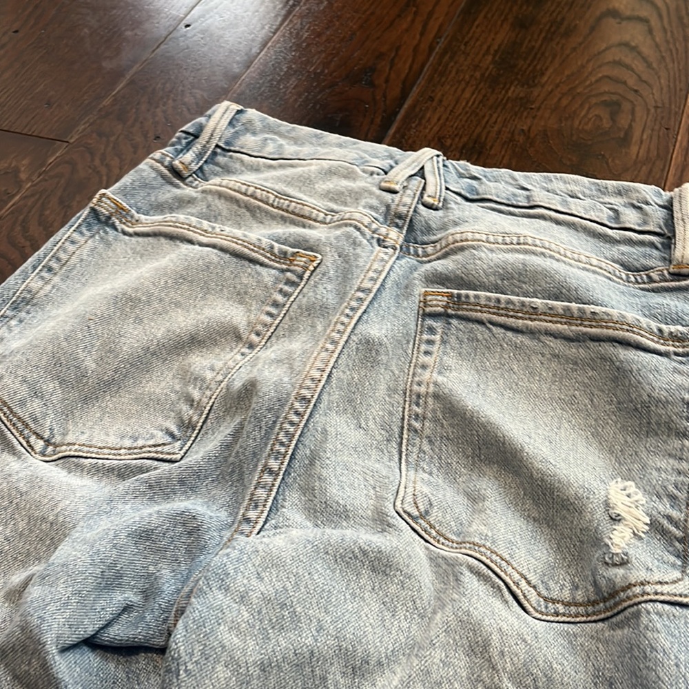 Good American Sz 4/27 High Waisted, Straight Leg Light Wash Denim Jeans - Picture 3 of 15